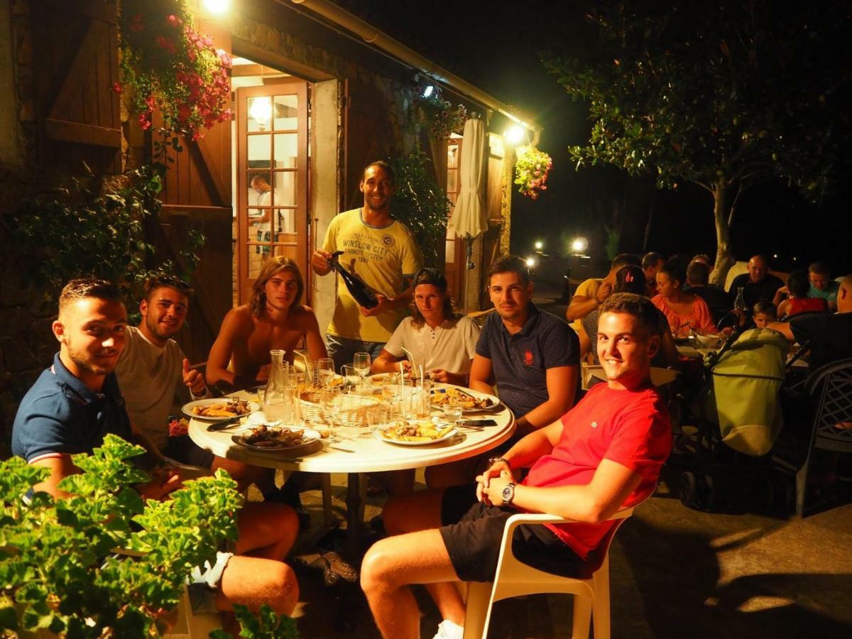 Relais International De La Jeunesse Calvi  Esterno foto